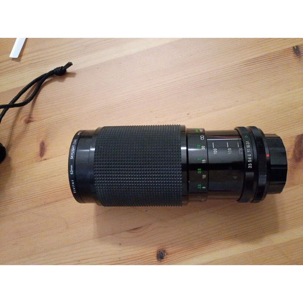 Vivitar 62mm Skylight 1A 70-210mm Macro Focus Auto Zoom Camera Lens with Case